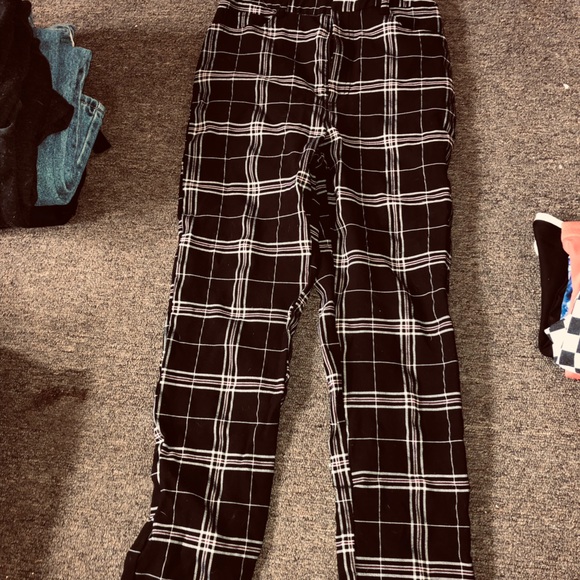 pants - Picture 2 of 15